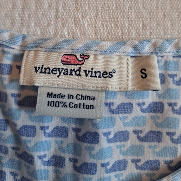 Vineyard Vines girls size Small blue and white stripe with whale top print, VGUC - Picture 3 of 4